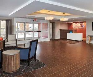 Photo 5 - Hampton Inn & Suites Chapel Hill/Durham, Area