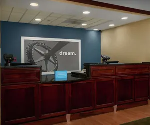 Photo 4 - Hampton Inn Newport News-Yorktown