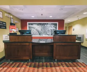 Photo 5 - Hampton Inn Tallahassee-Central