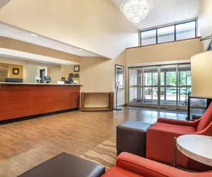 Photo 4 - Comfort Inn & Suites Lake Norman