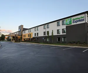 Photo 2 - Holiday Inn Express Brentwood South - Cool Springs, an IHG Hotel