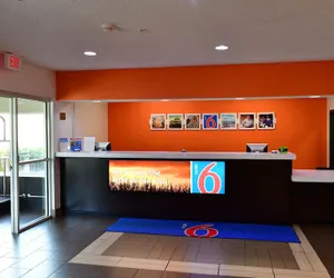 Photo 3 - Motel 6 Lincoln, NE