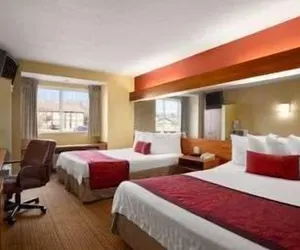 Photo 2 - Days Inn & Suites by Wyndham Lafayette IN