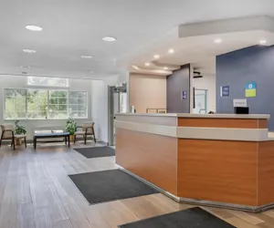 Photo 3 - SureStay by Best Western Sacramento South Natomas