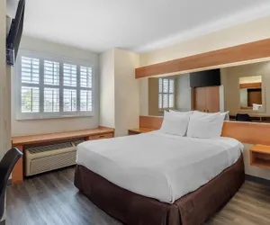 Photo 5 - SureStay by Best Western Sacramento South Natomas