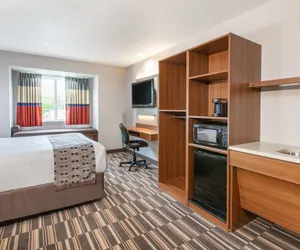 Photo 2 - Microtel Inn & Suites by Wyndham Pittsburgh Airport