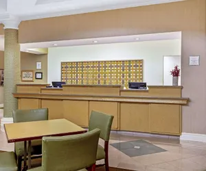 Photo 5 - La Quinta Inn & Suites by Wyndham Winston-Salem