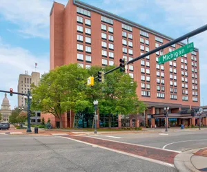 Photo 2 - DoubleTree by Hilton Lansing
