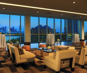 Photo 4 - Renaissance Dallas Hotel