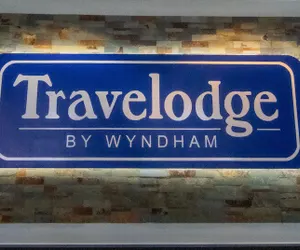 Photo 3 - Travelodge by Wyndham Pueblo