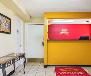 Photo 3 - Econo Lodge Research Triangle Park