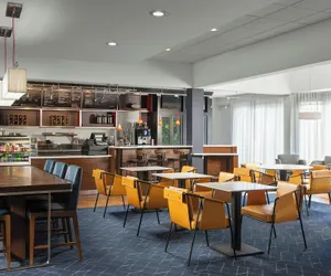 Photo 2 - Courtyard by Marriott Dallas-Fort Worth/Bedford