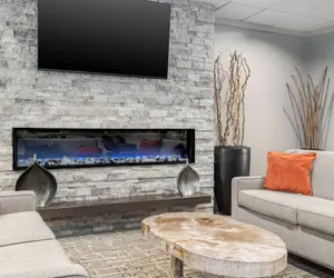 Photo 4 - Holiday Inn Hotel & Suites Des Moines - Northwest by IHG