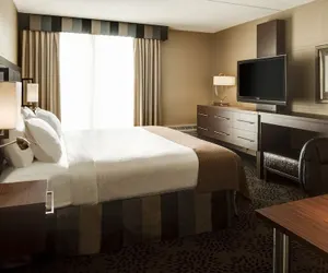 Photo 5 - Holiday Inn Hotel & Suites Des Moines - Northwest, an IHG Hotel