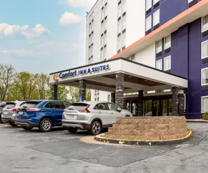 Photo 2 - Comfort Inn & Suites Alexandria West