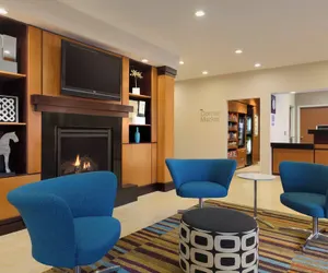 Photo 2 - Fairfield Inn & Suites Bismarck North