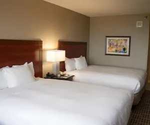 Photo 4 - DoubleTree by Hilton Kansas City - Overland Park