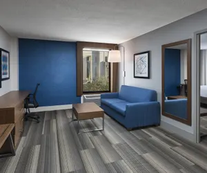 Photo 4 - Holiday Inn Express Nashville Downtown - Broadway by IHG