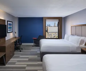 Photo 3 - Holiday Inn Express Nashville Downtown - Broadway by IHG