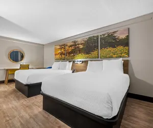 Photo 5 - Days Inn by Wyndham Birmingham/West