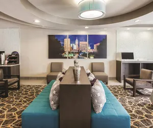 Photo 2 - La Quinta Inn by Wyndham Indianapolis North at Pyramids