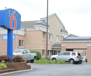 Photo 2 - Motel 6 Anderson, IN - Indianapolis