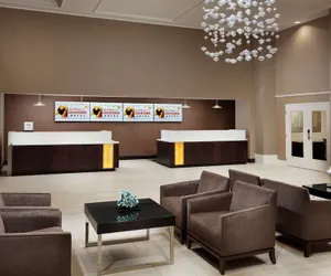 Photo 3 - Embassy Suites by Hilton Orlando Lake Buena Vista Resort
