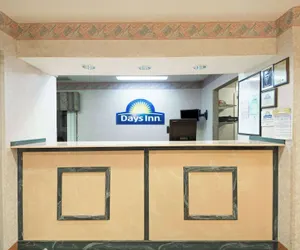 Photo 5 - Days Inn by Wyndham Greenville