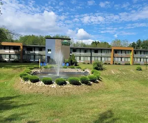 Photo 2 - Wingate by Wyndham Lake George