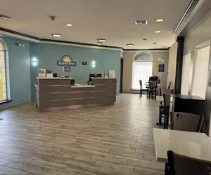 Photo 2 - Days Inn by Wyndham Georgetown