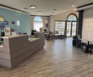 Photo 4 - Days Inn by Wyndham Georgetown