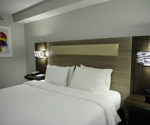 Photo 5 - Keene Elm City Hotel, Ascend Hotel Collection