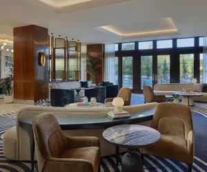 Photo 2 - Cameo Beverly Hills, LXR Hotels & Resorts