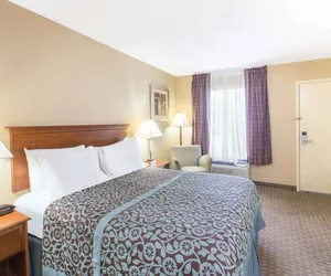 Photo 4 - Days Inn by Wyndham Ripley