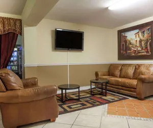 Photo 2 - Econo Lodge Daytona Beach - Speedway