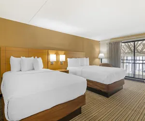 Photo 5 - Best Western Royal Plaza Hotel & Trade Center