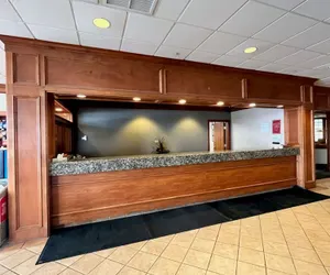 Photo 4 - SureStay Plus Hotel by Best Western Price