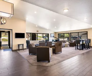 Photo 4 - Best Western Golden Spike Inn & Suites