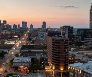 Photo 2 - Courtyard by Marriott Minneapolis Downtown