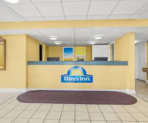 Photo 3 - Days Inn by Wyndham Salem