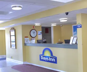 Photo 2 - Days Inn by Wyndham Salem