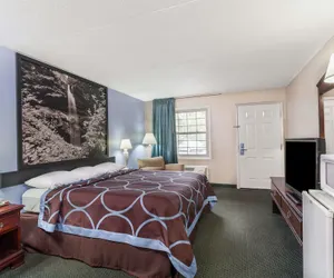 Photo 4 - Super 8 by Wyndham Kingston