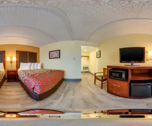 Photo 3 - Kings House Motor Hotel