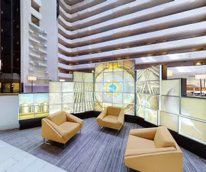 Photo 3 - Sheraton West Des Moines Hotel