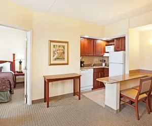 Photo 4 - Staybridge Suites Oak Ridge, an IHG Hotel