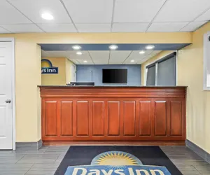 Photo 4 - Days Inn by Wyndham Jacksonville NC
