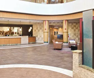 Photo 5 - Sheraton Anchorage Hotel