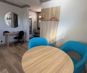 Photo 2 - Days Inn by Wyndham San Francisco S/Oyster Point Airport