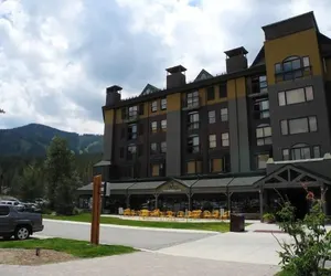 Photo 2 - The Vintage Hotel