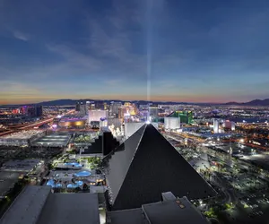 Photo 2 - Luxor Hotel and Casino